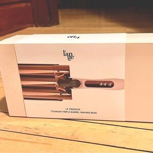 Lange Trident Waver. New in box. Google it for videos of hair results!